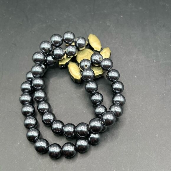 Bracelet Faux Pearl Gray Black Tone Center Piece Flower Rhinestone Faceted - Picture 5 of 6